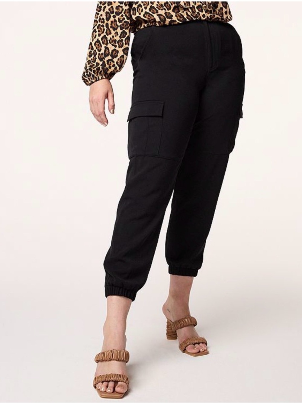 Women’s INTEMPO Loose-Fit Black Cargo Jogger Pants | Size 12 | Like New